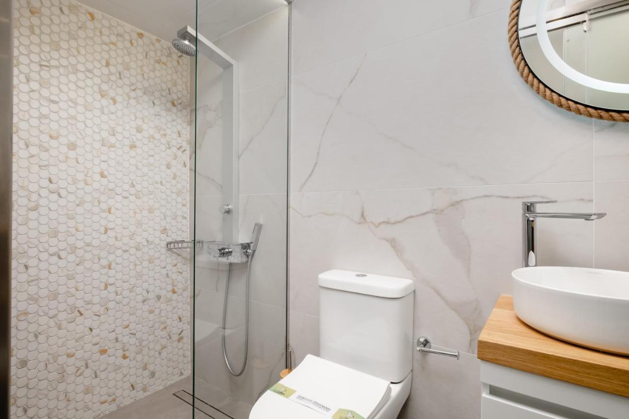 New Luxury Studio In The Heart Of Thiseio. Athena Bagian luar foto